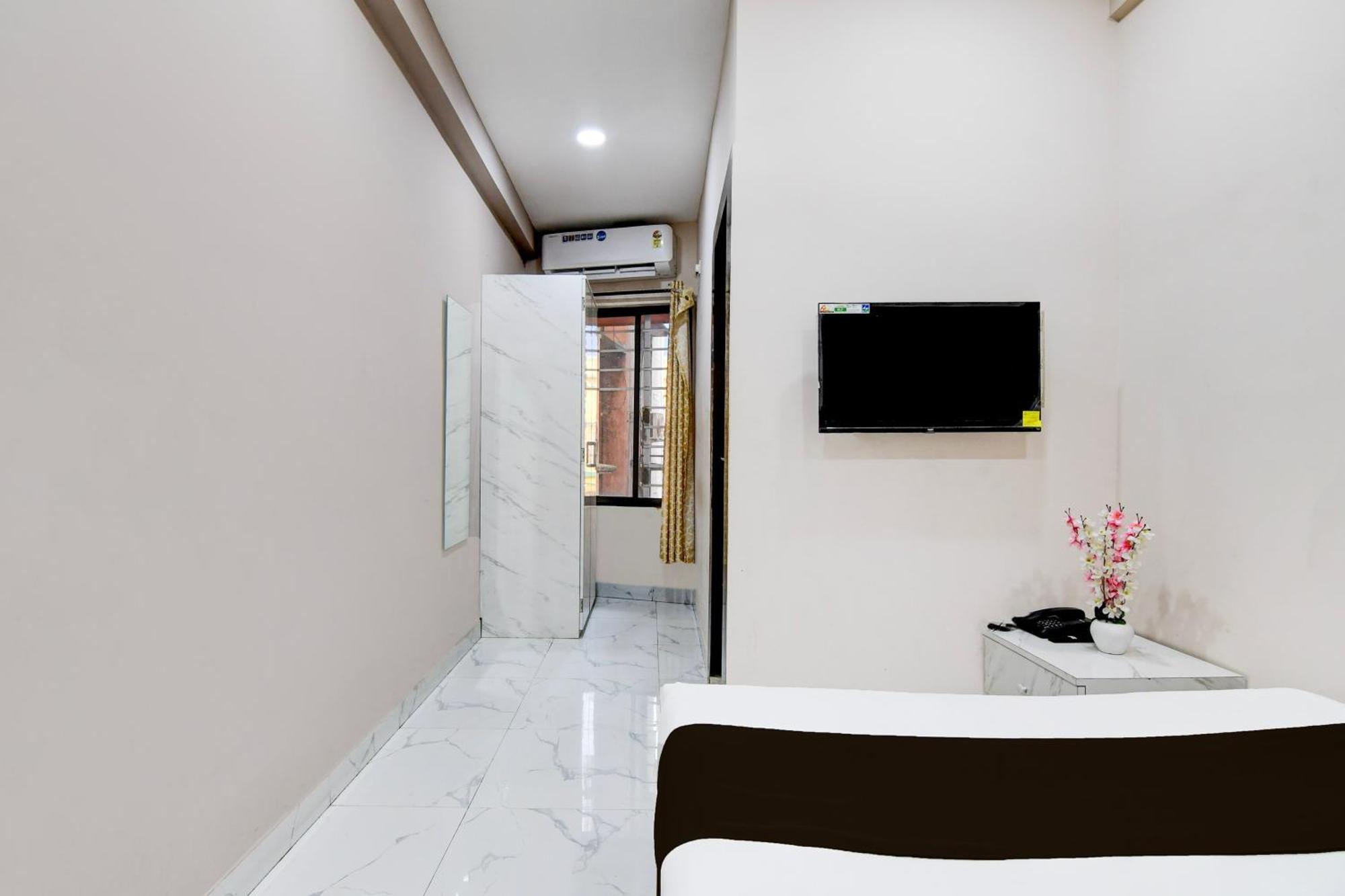 Super Hotel O Marquis Street Formerly Bk International Bara Bazar Экстерьер фото