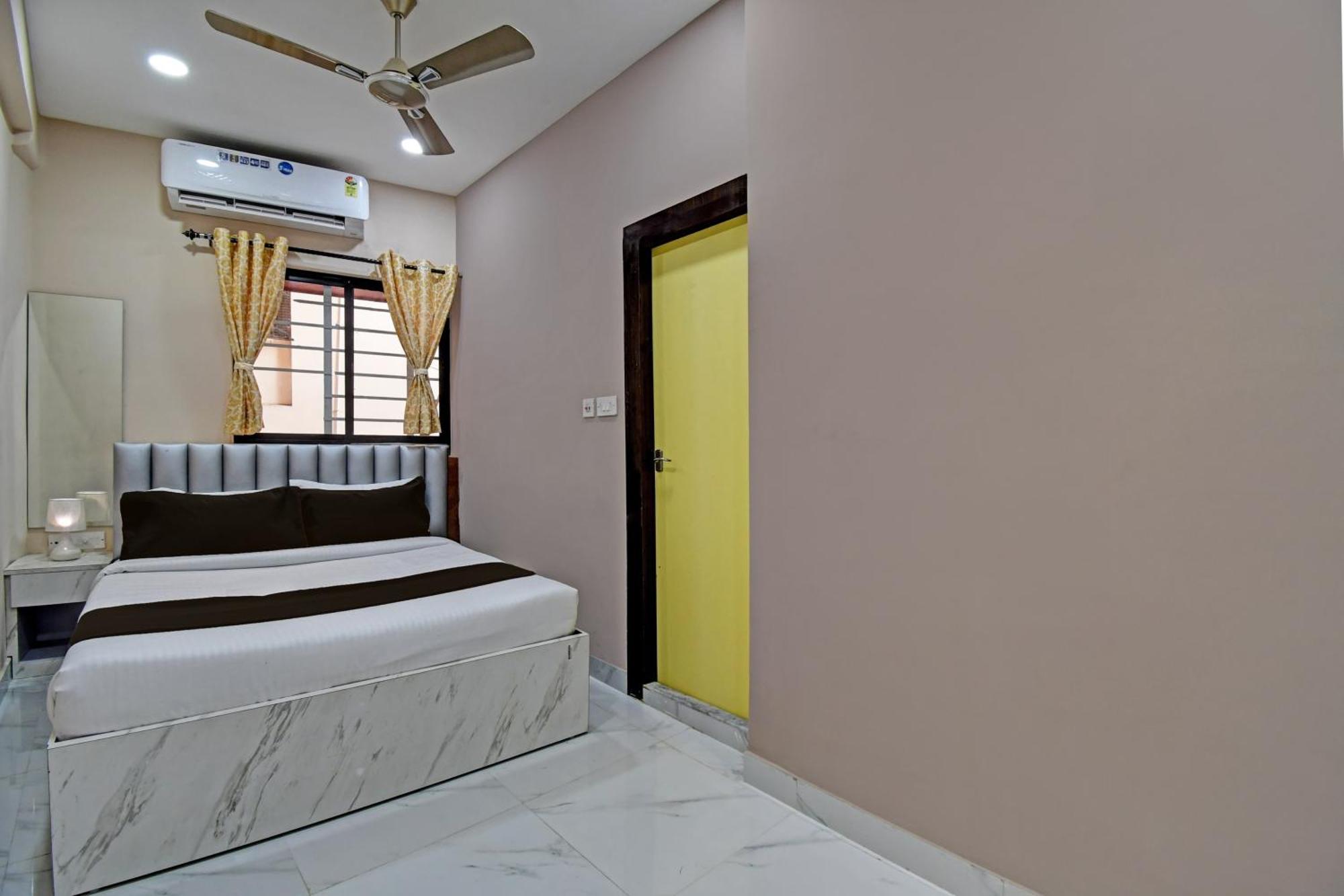 Super Hotel O Marquis Street Formerly Bk International Bara Bazar Экстерьер фото